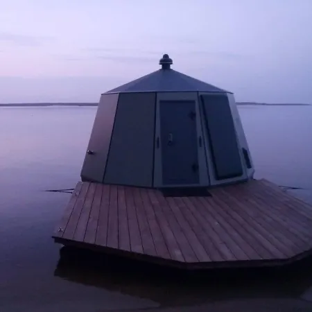 Lüks kamp alanı Arctic Experience Oulujaervi Igloos *