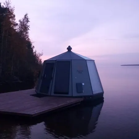 Arctic Experience Oulujaervi Igloos